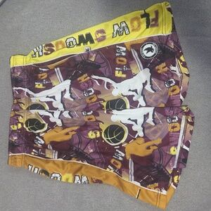 Flow society boys medium shorts basketball